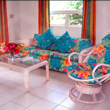 Dickenson Bay Cottages Cedar Grove ภายนอก รูปภาพ