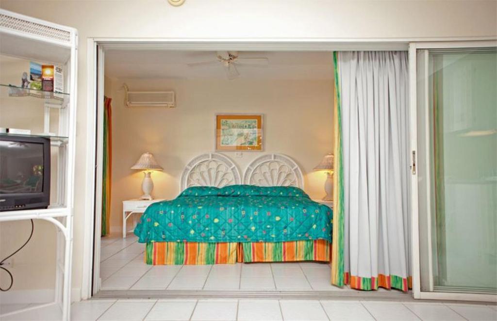 Dickenson Bay Cottages Cedar Grove ห้อง รูปภาพ