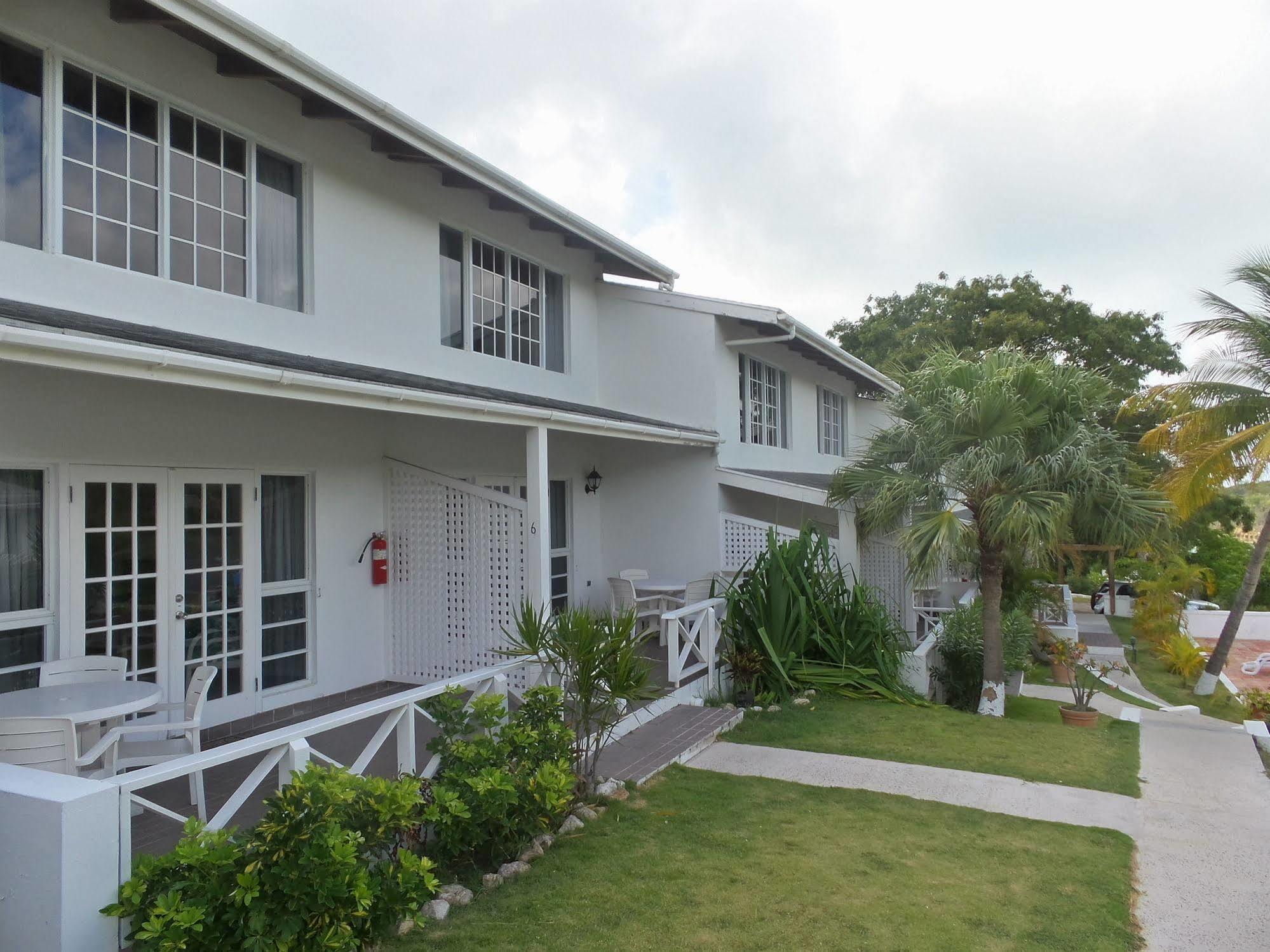 Dickenson Bay Cottages Cedar Grove ภายนอก รูปภาพ