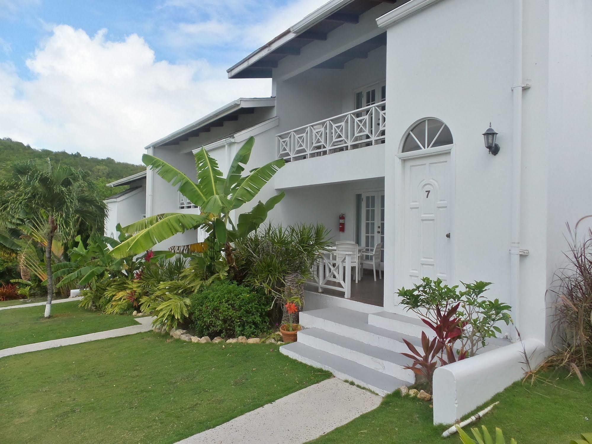 Dickenson Bay Cottages Cedar Grove ภายนอก รูปภาพ