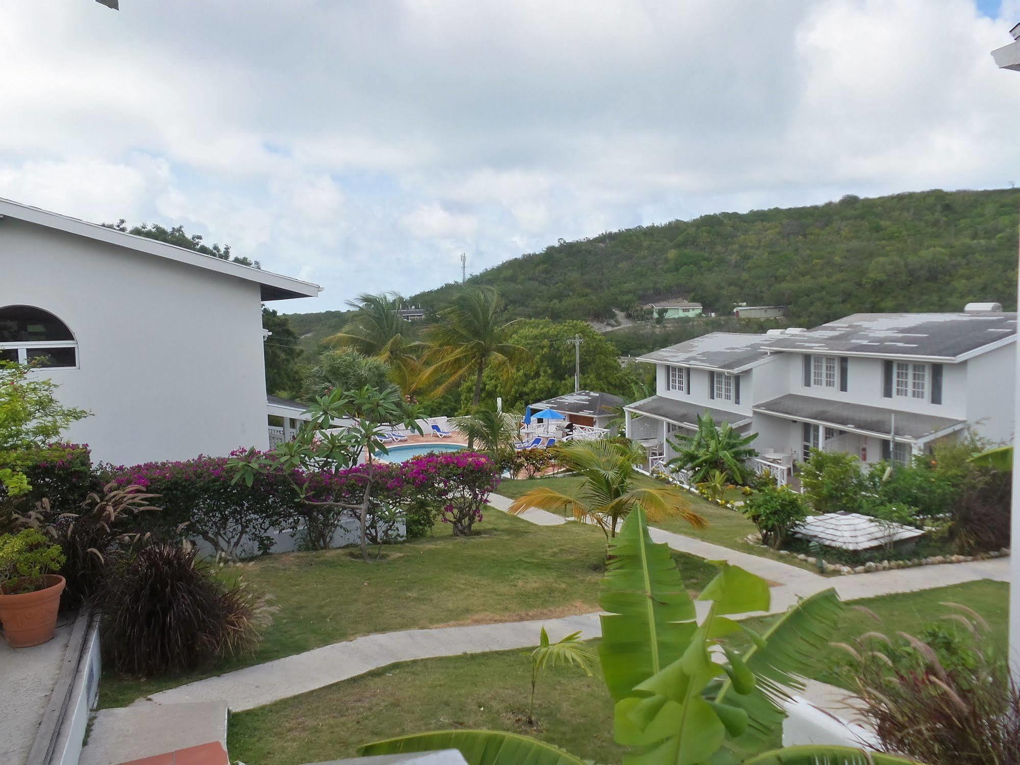 Dickenson Bay Cottages Cedar Grove ภายนอก รูปภาพ